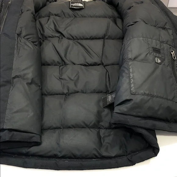 The North Face Black GooseDown Jacket – Detachable Faux Fur Hood – Women’s Small - Picture 10 of 12